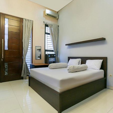 OYO Life 3520 Indoniaga Palace Tangerang Bagian luar foto