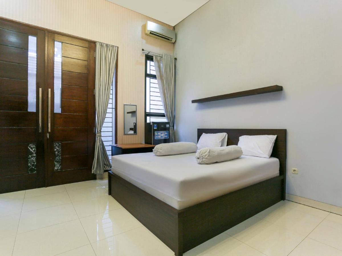 OYO Life 3520 Indoniaga Palace Tangerang Bagian luar foto