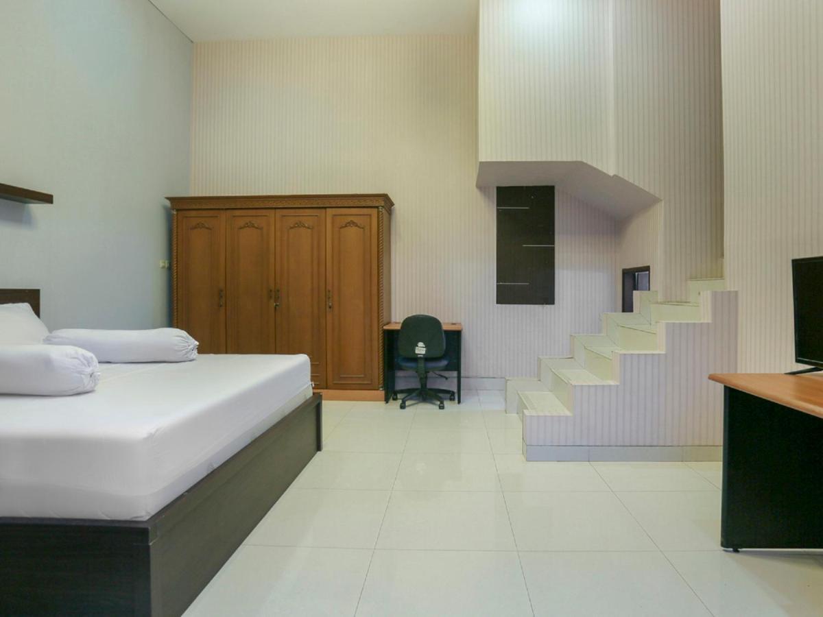 OYO Life 3520 Indoniaga Palace Tangerang Bagian luar foto