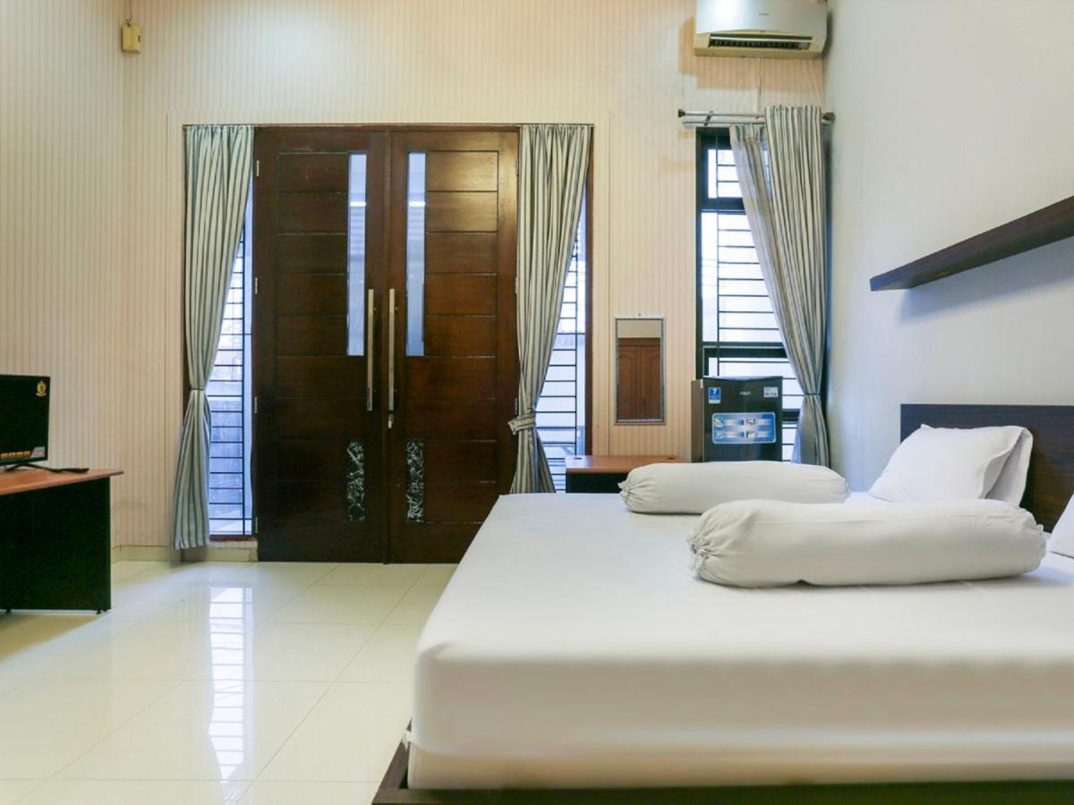 OYO Life 3520 Indoniaga Palace Tangerang Bagian luar foto