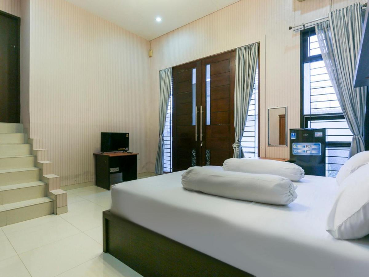 OYO Life 3520 Indoniaga Palace Tangerang Bagian luar foto
