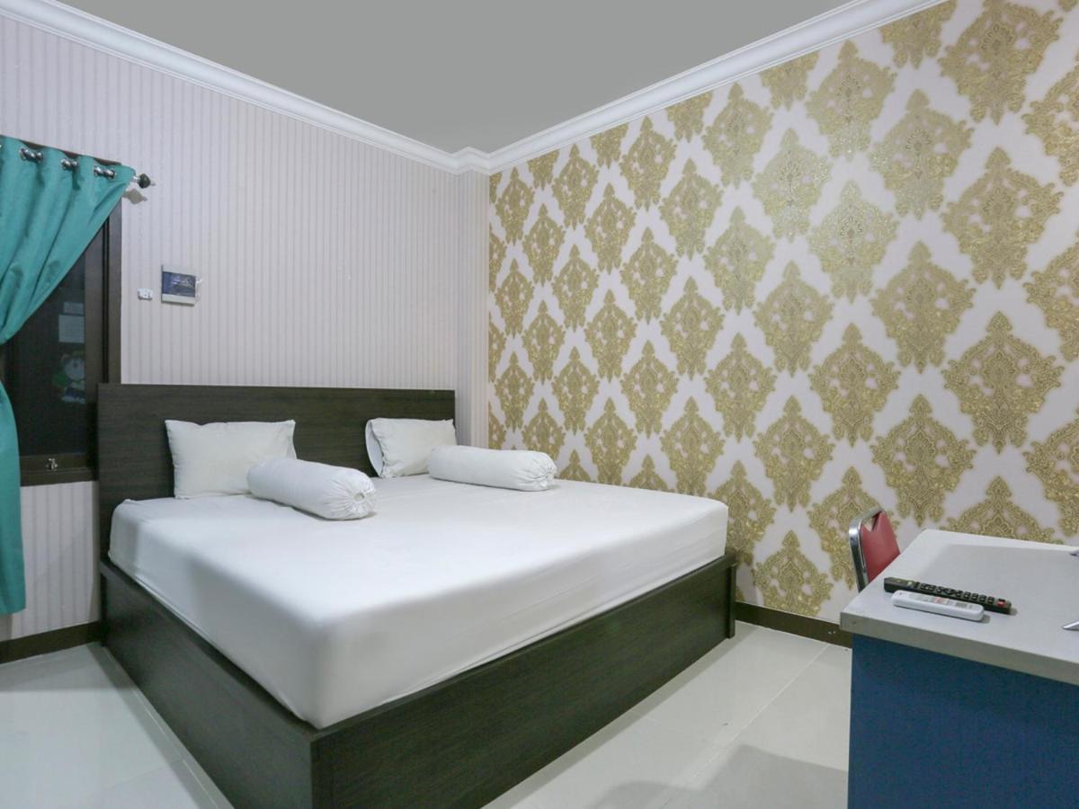 OYO Life 3520 Indoniaga Palace Tangerang Bagian luar foto