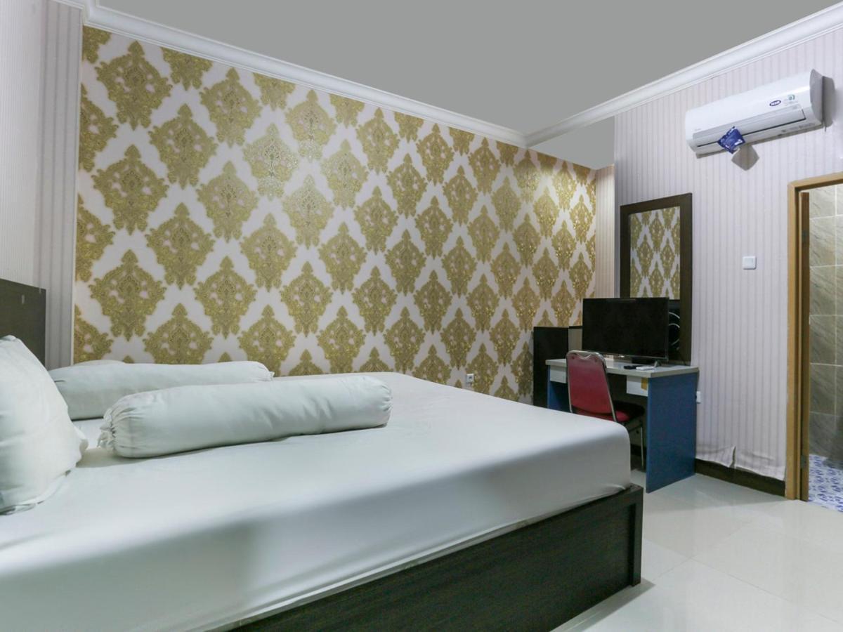 OYO Life 3520 Indoniaga Palace Tangerang Bagian luar foto
